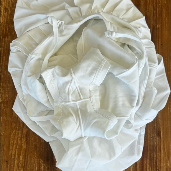 aerie Offline activewear dress w/ built-in shorts - Picture 5 of 5